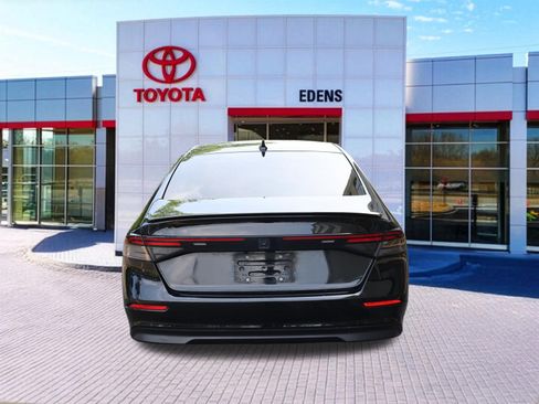 Used 2024 Honda Accord Sport image 4