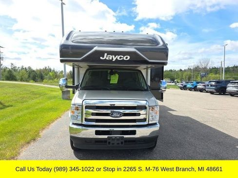Used 2026 Ford E-450 and Econoline 450 Super Duty w/ Motorhome Prep Package RWD image 2