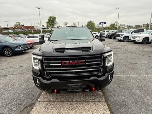 Used 2023 GMC Sierra 2500 AT4 w/ AT4 Premium Plus Package AWD/4WD image 12