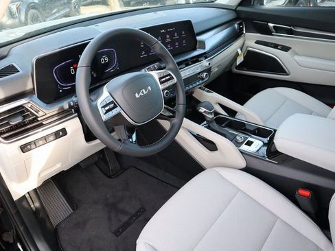 New 2025 Kia Telluride S image 30