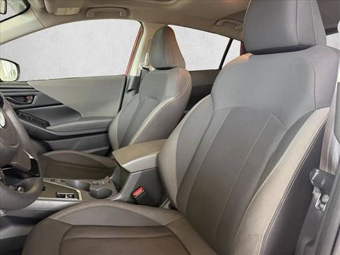 Used 2025 Subaru Crosstrek 2.5i Premium AWD/4WD image 9