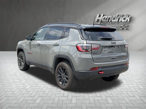 Used 2023 Jeep Compass Trailhawk AWD/4WD image 7