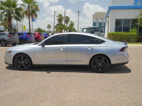 Used 2025 Honda Accord Sport image 10
