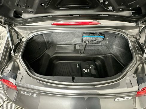 Used 2018 MAZDA MX-5 Miata Club w/ Brembo/BBS Recaro Package RWD image 24