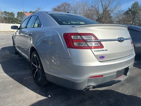 Used 2015 Ford Taurus SEL w/ Equipment Group 201A image 4