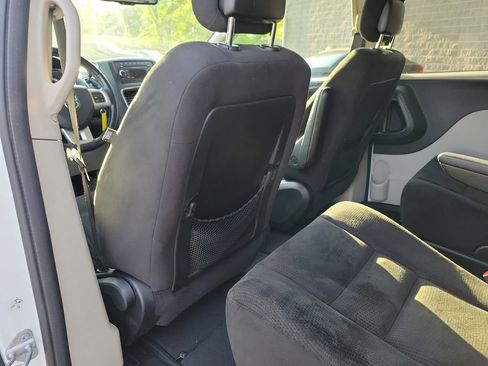 Used 2015 Dodge Grand Caravan SE w/ Quick Order Package 29E SE FWD image 15