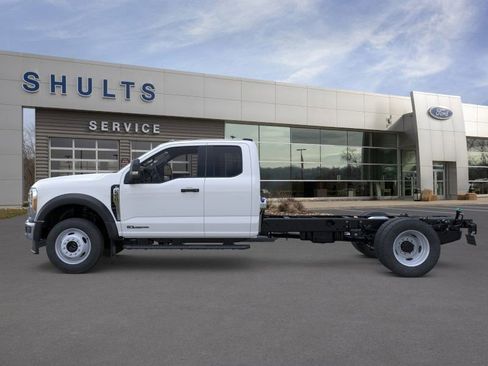 New 2026 Ford F550 4x4 SuperCab Super Duty image 3