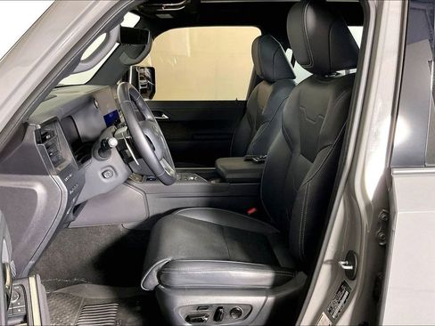 Used 2024 Lexus GX 550 image 37