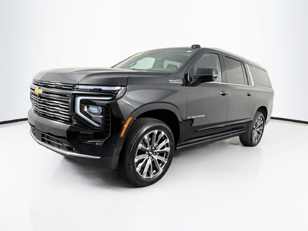 Used 2026 Chevrolet Suburban High Country AWD/4WD image 3