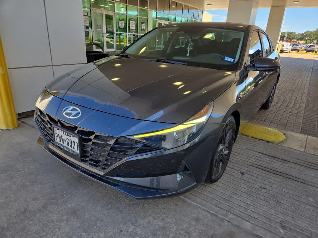 Used 2021 Hyundai Elantra SEL w/ Convenience Package FWD image 3