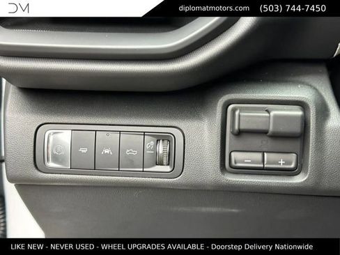 Used 2024 Chevrolet Silverado EV W/T AWD/4WD image 34