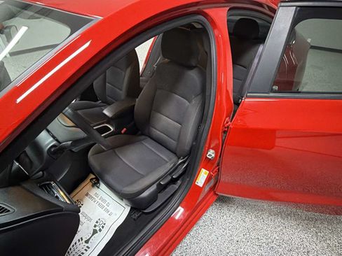 Used 2016 Chevrolet Cruze LS FWD image 12