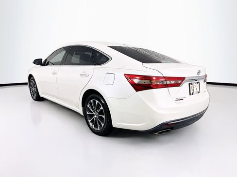 Used 2018 Toyota Avalon XLE Premium FWD image 7
