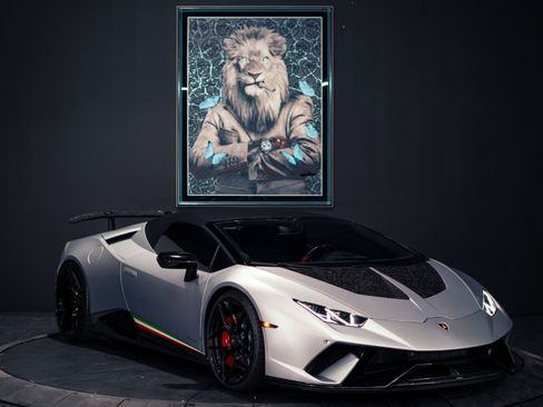 Used 2018 Lamborghini Huracan Performante AWD/4WD image 39