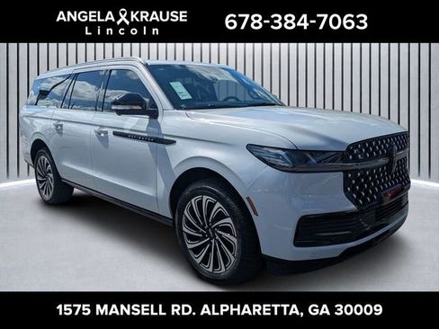 New 2026 Lincoln Navigator L Black Label AWD/4WD image 1
