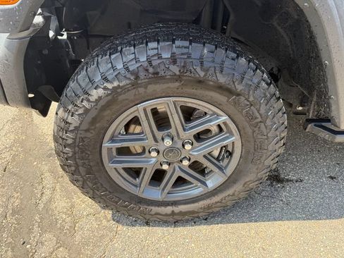 Used 2025 Jeep Wrangler Sport AWD/4WD image 16