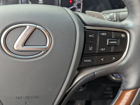 Used 2022 Lexus ES 300h Ultra Luxury image 22