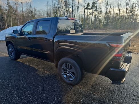 New 2026 Nissan Frontier SV image 5