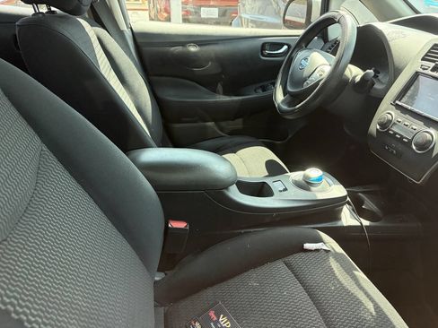 Used 2017 Nissan Leaf S w/ Charge Package FWD image 12