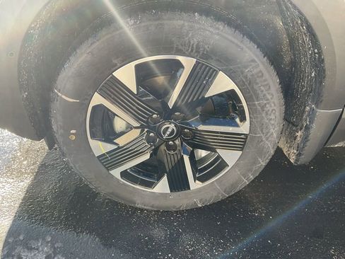 New 2026 Nissan Kicks SV w/ SV Premium Package image 9