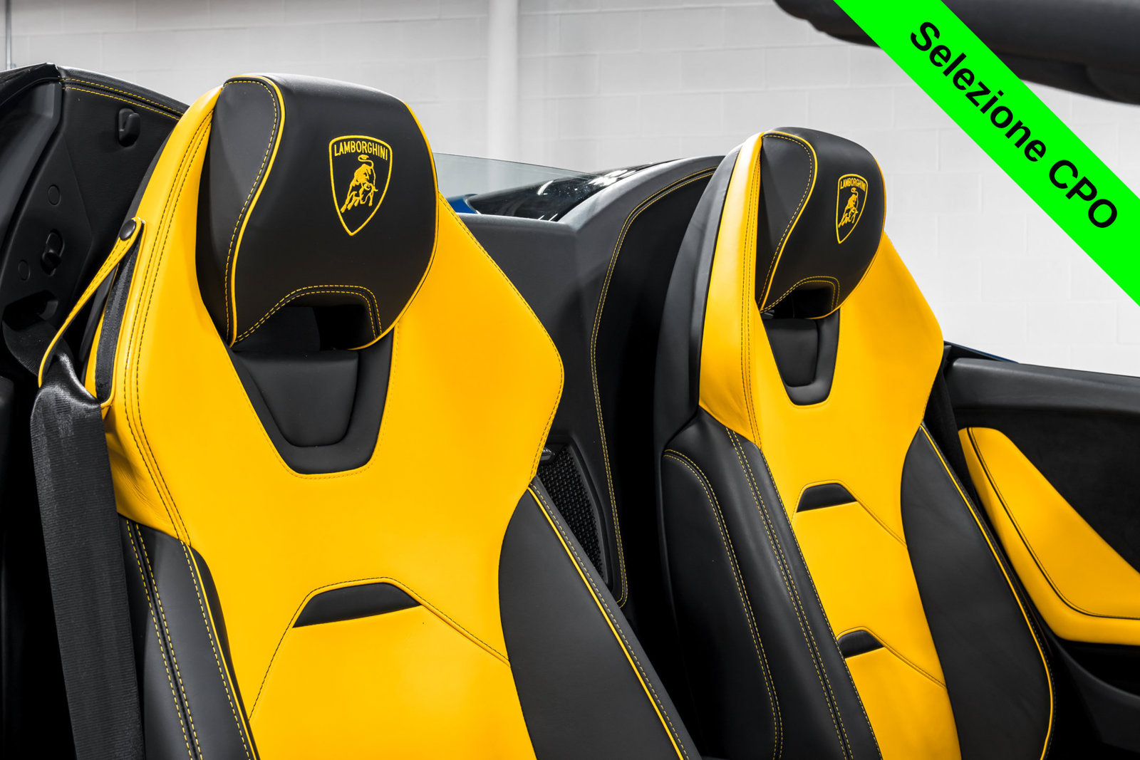 Used 2023 Lamborghini Huracan EVO AWD/4WD image 33