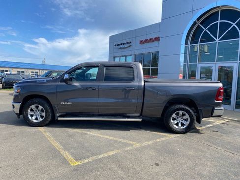 Used 2023 RAM 1500 Laramie AWD/4WD image 9