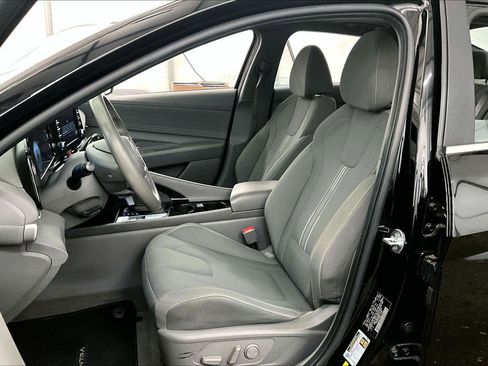 Used 2022 Hyundai Elantra SEL w/ Convenience + Premium Package image 24