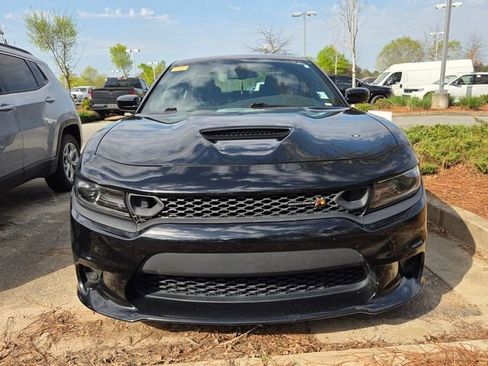 Used 2020 Dodge Charger Scat Pack image 2