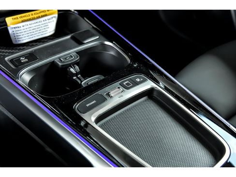 Certified 2025 Mercedes-Benz GLB 250 4MATIC image 23