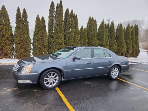 Used 2011 Cadillac DTS Luxury image 13