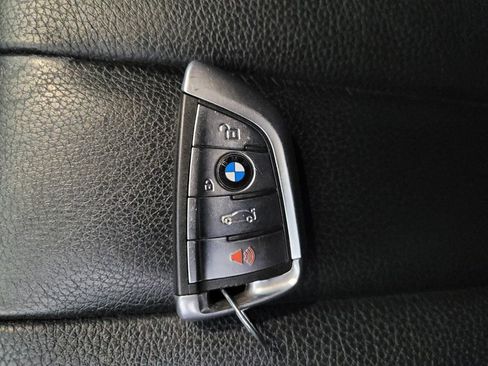 Used 2018 BMW X5 xDrive40e AWD/4WD image 32
