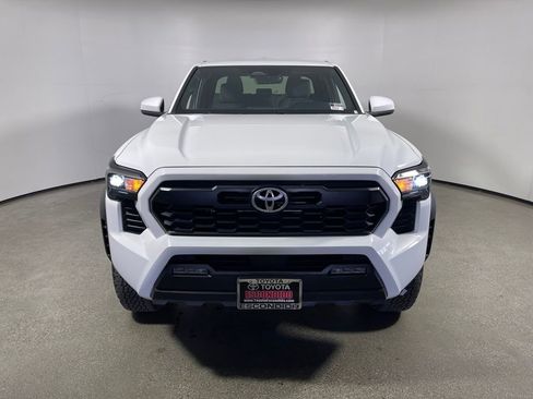 Certified 2025 Toyota Tacoma TRD Off-Road image 8