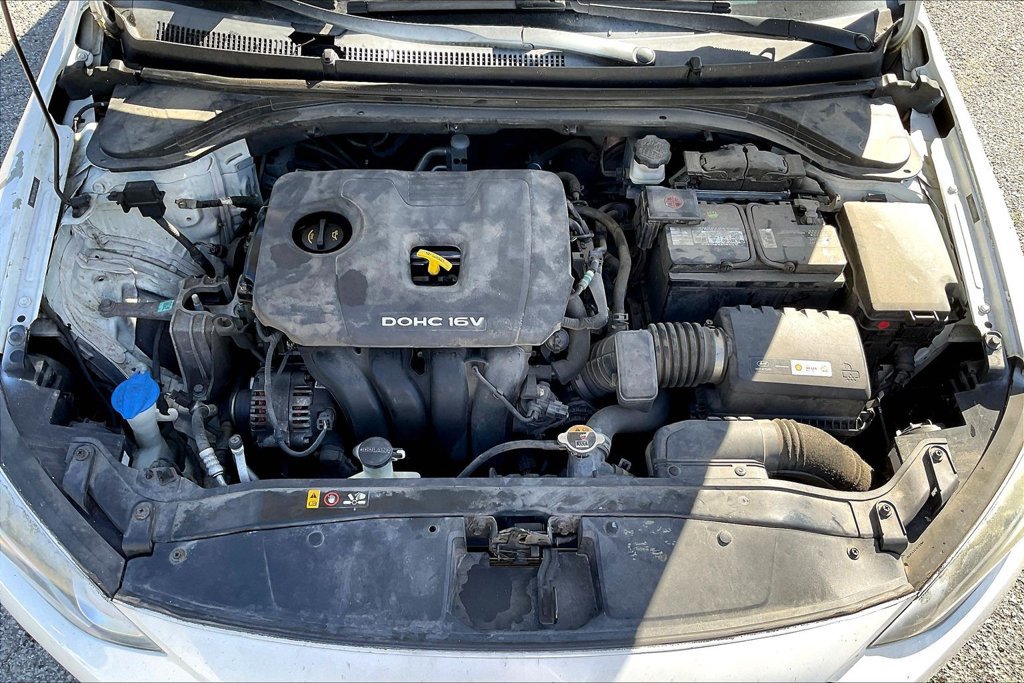 Used 2017 Hyundai Elantra SE FWD image 27