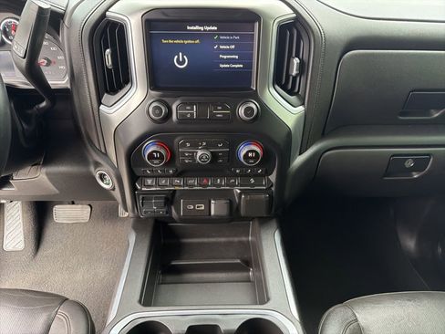 Used 2022 Chevrolet Silverado 2500 LTZ w/ LTZ Convenience Package AWD/4WD image 49