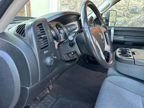 Used 2008 Chevrolet Silverado 2500 LT w/ 1LT Convenience Package image 16