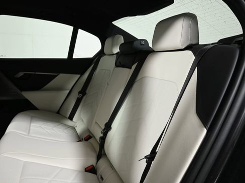 New 2026 BMW 530i xDrive w/ M Sport Package image 4