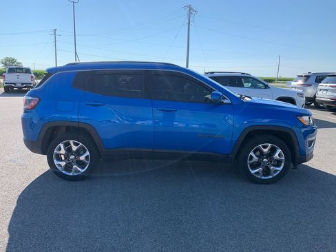 Used 2019 Jeep Compass Limited AWD/4WD image 11