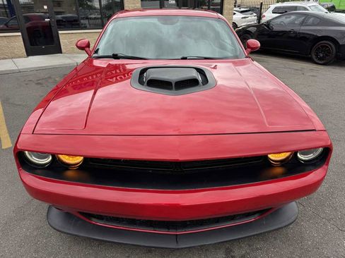 Used 2016 Dodge Challenger R/T Scat Pack RWD image 2