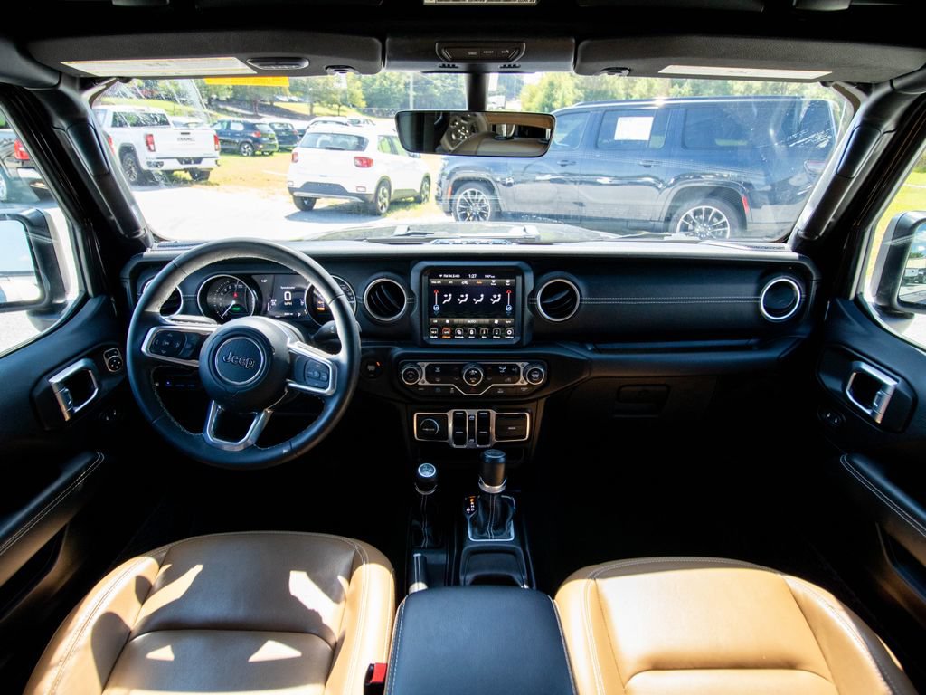 Used 2023 Jeep Wrangler Unlimited Sahara AWD/4WD image 21