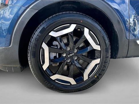 Used 2023 Kia Telluride S image 10