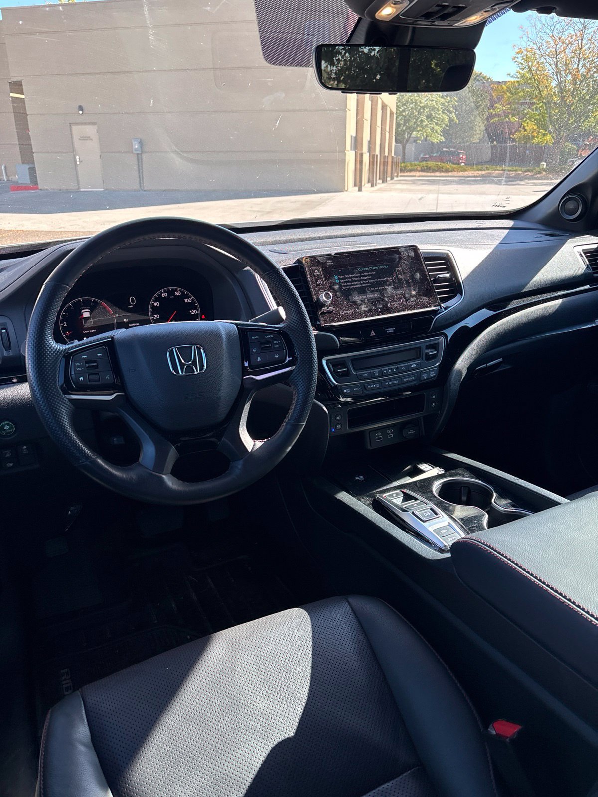 Used 2025 Honda Ridgeline Black Edition image 7