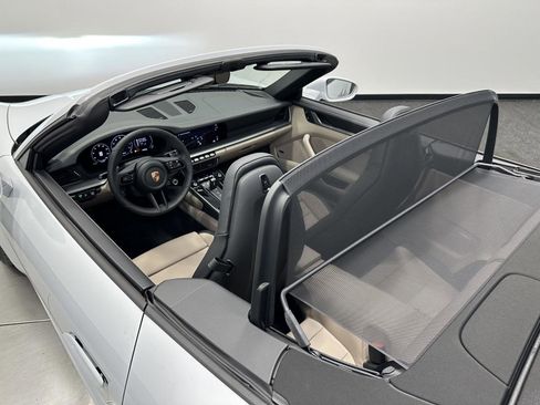 New 2026 Porsche 911 Carrera image 18