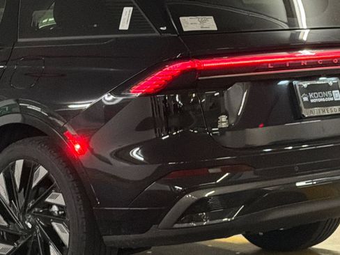 New 2026 Lincoln Nautilus Reserve AWD/4WD image 7