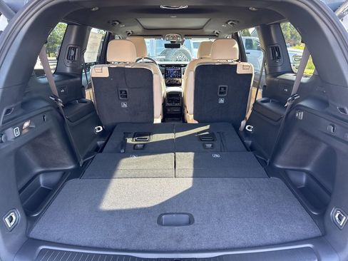 New 2025 Jeep Grand Cherokee L Limited w/ Luxury Tech Group II image 9