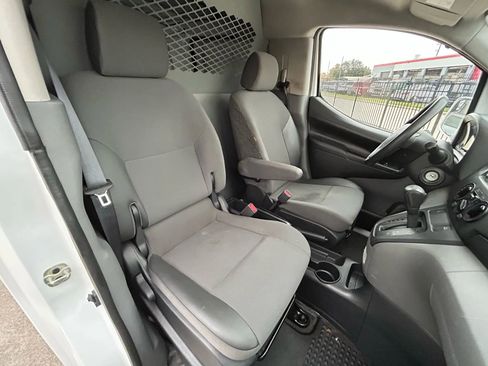 Used 2020 Nissan NV200 SV w/ Back Door Glass Package image 13