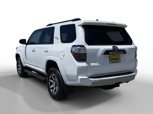Used 2024 Toyota 4Runner TRD Off-Road AWD/4WD image 3