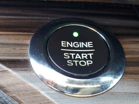 Used 2020 Ford Explorer Limited image 34