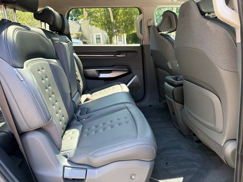 Certified 2024 Kia EV9 Wind AWD/4WD image 28