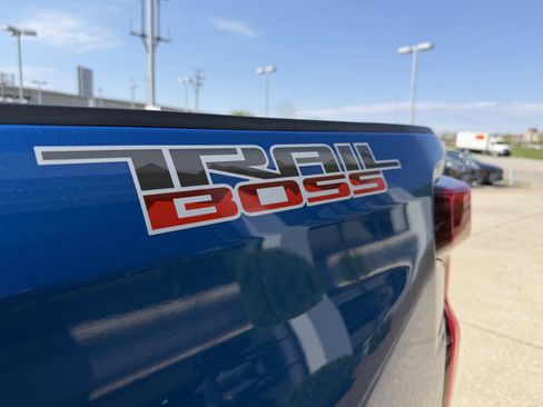 Used 2023 Chevrolet Silverado 1500 LT Trail Boss w/ Convenience Package II image 15