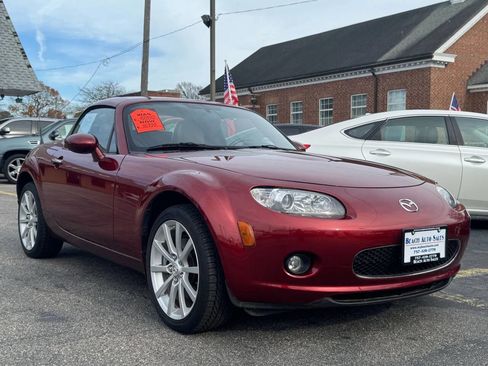 Used 2008 MAZDA MX-5 Miata Grand Touring w/ Premium Pkg image 4